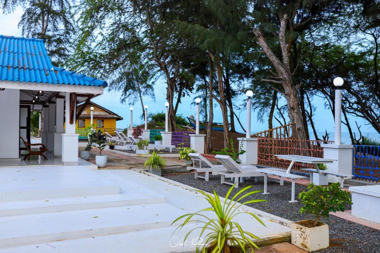 Ceylonta Beach Resort And Spa Hambantota Exterior photo